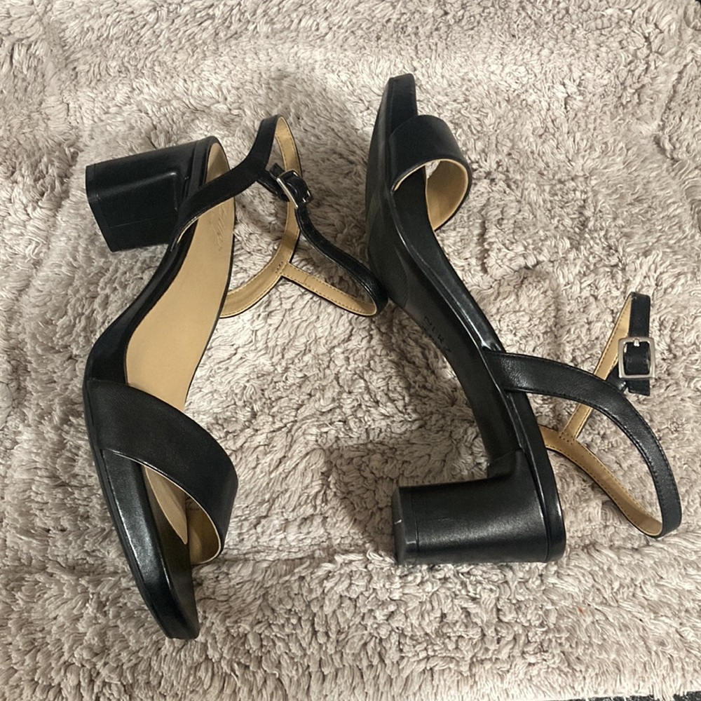 Naturalizer Women's Ivy Ankle Strap Heels Heeled Sandal Size 10M - Picture 3 of 6